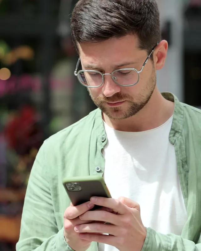 Customer Michael sending a WhatsApp message